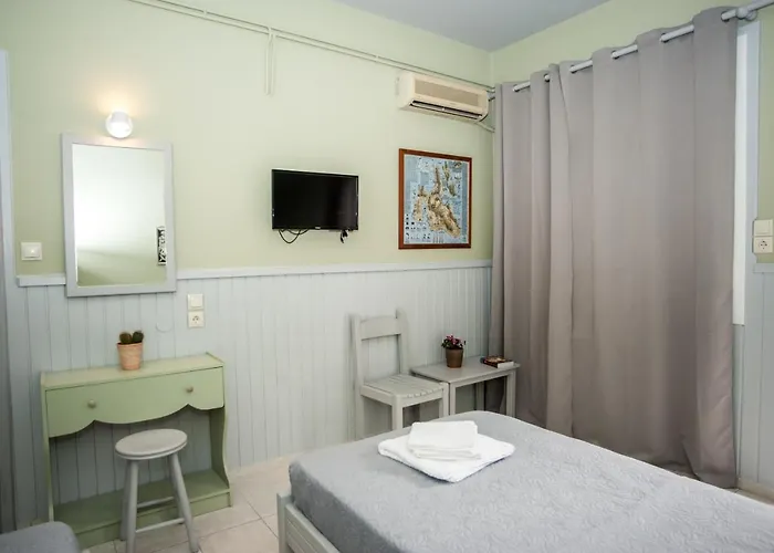 Πανσιόν Vivian 4*